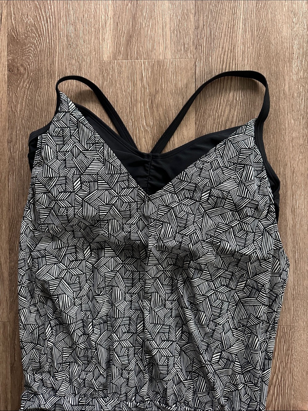 Athleta Laguna Side Scrunch Tankini Top Black & White 38 B/C Beach - Picture 2 of 4
